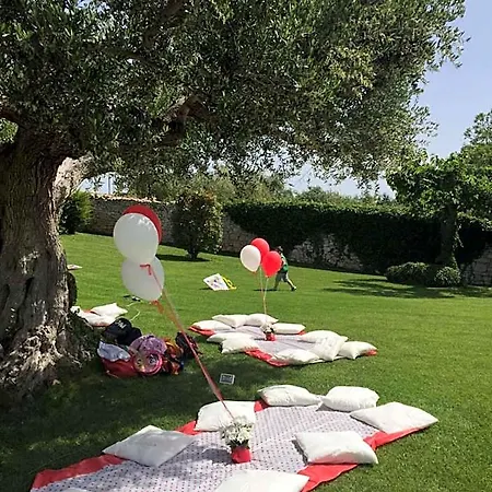Couette-café Masseria Luco 4*