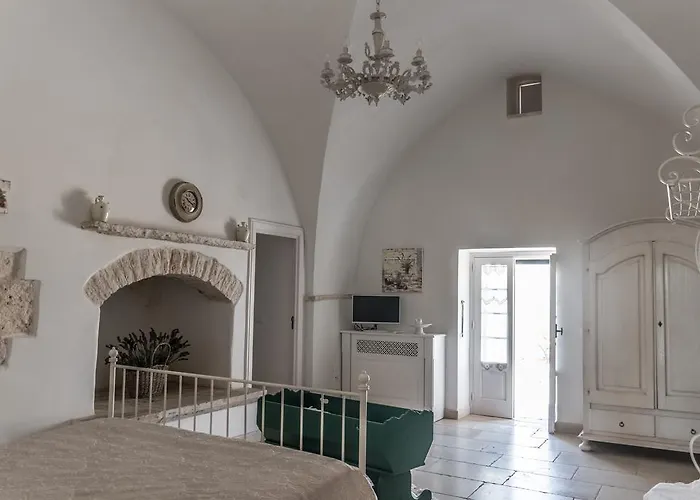 Bed & Breakfast Masseria Luco 4*